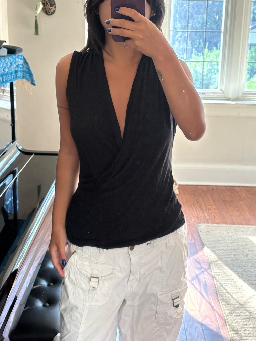 Vintage Women's RW&CO. V Neck Wrap Effect Sleeveless Black Top